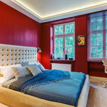Old Town 2-bedroom Unique Gda2 Apartment